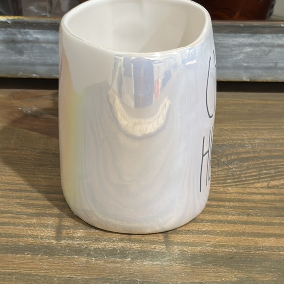 Rae Dunn 2020 CANDY HEARTS Iridescent Mug - Picture 2 of 11